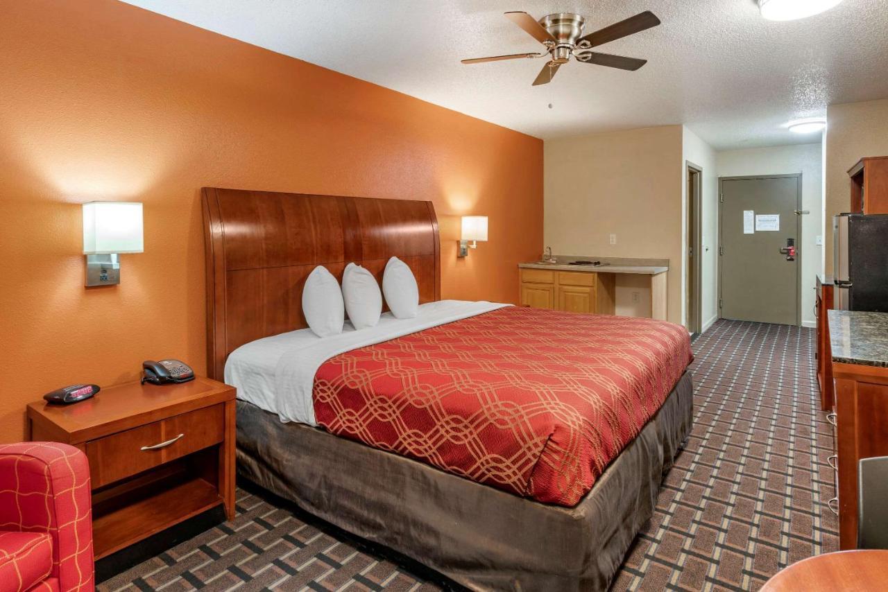 Econo Lodge Inn & Suites Granite City Buitenkant foto