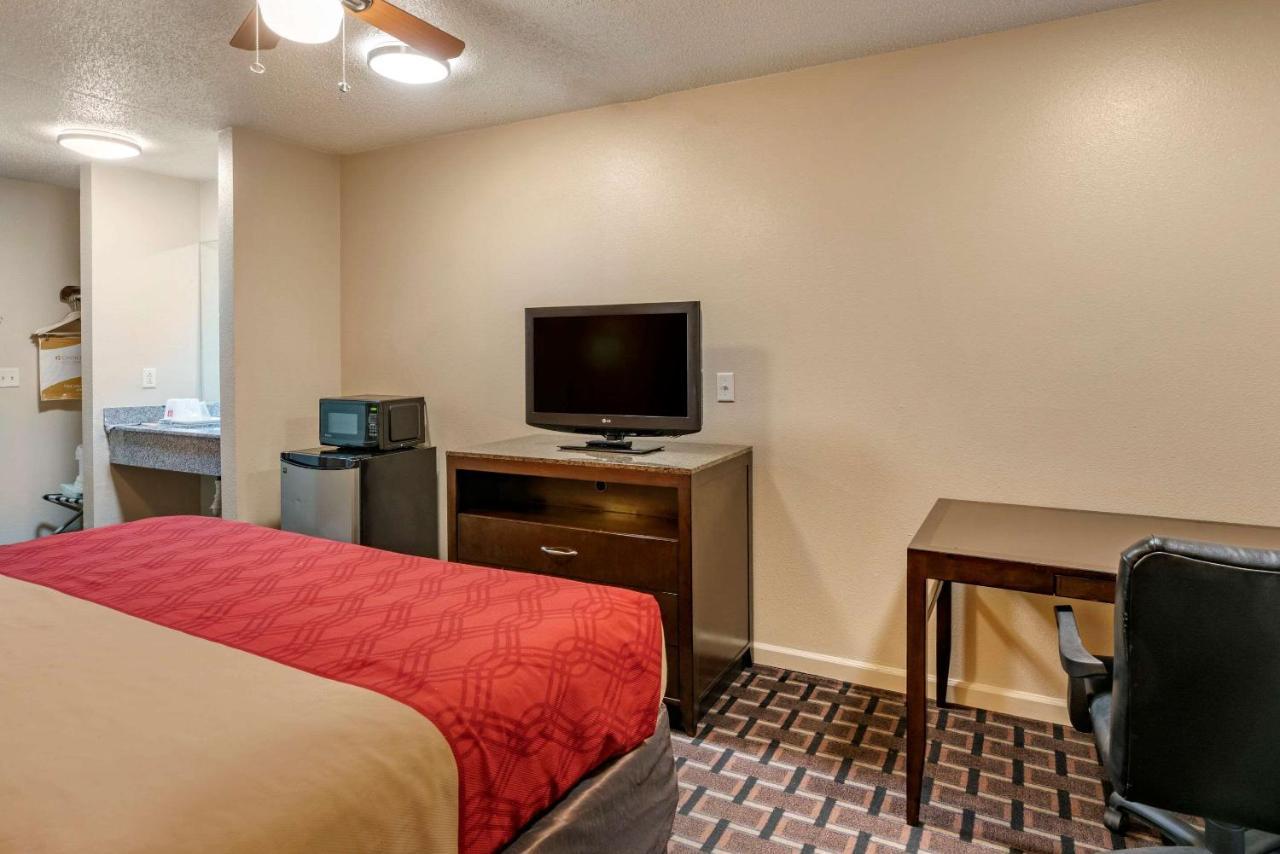Econo Lodge Inn & Suites Granite City Buitenkant foto