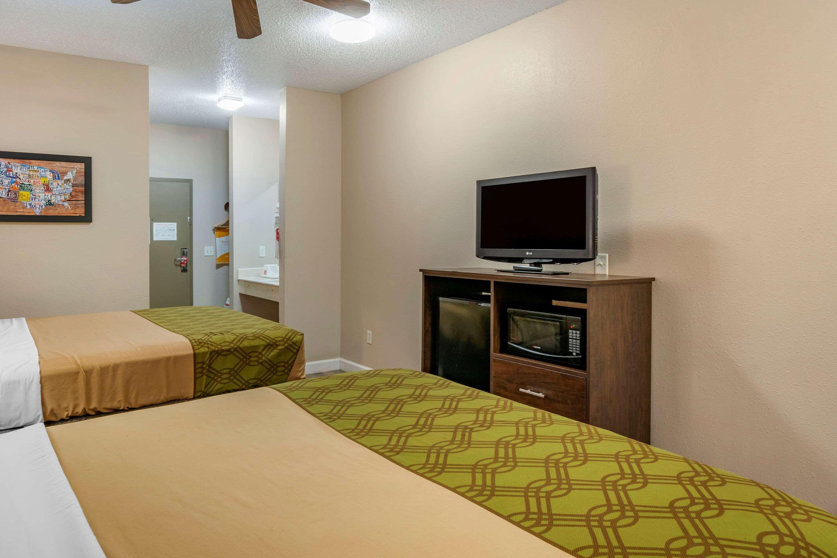 Econo Lodge Inn & Suites Granite City Buitenkant foto