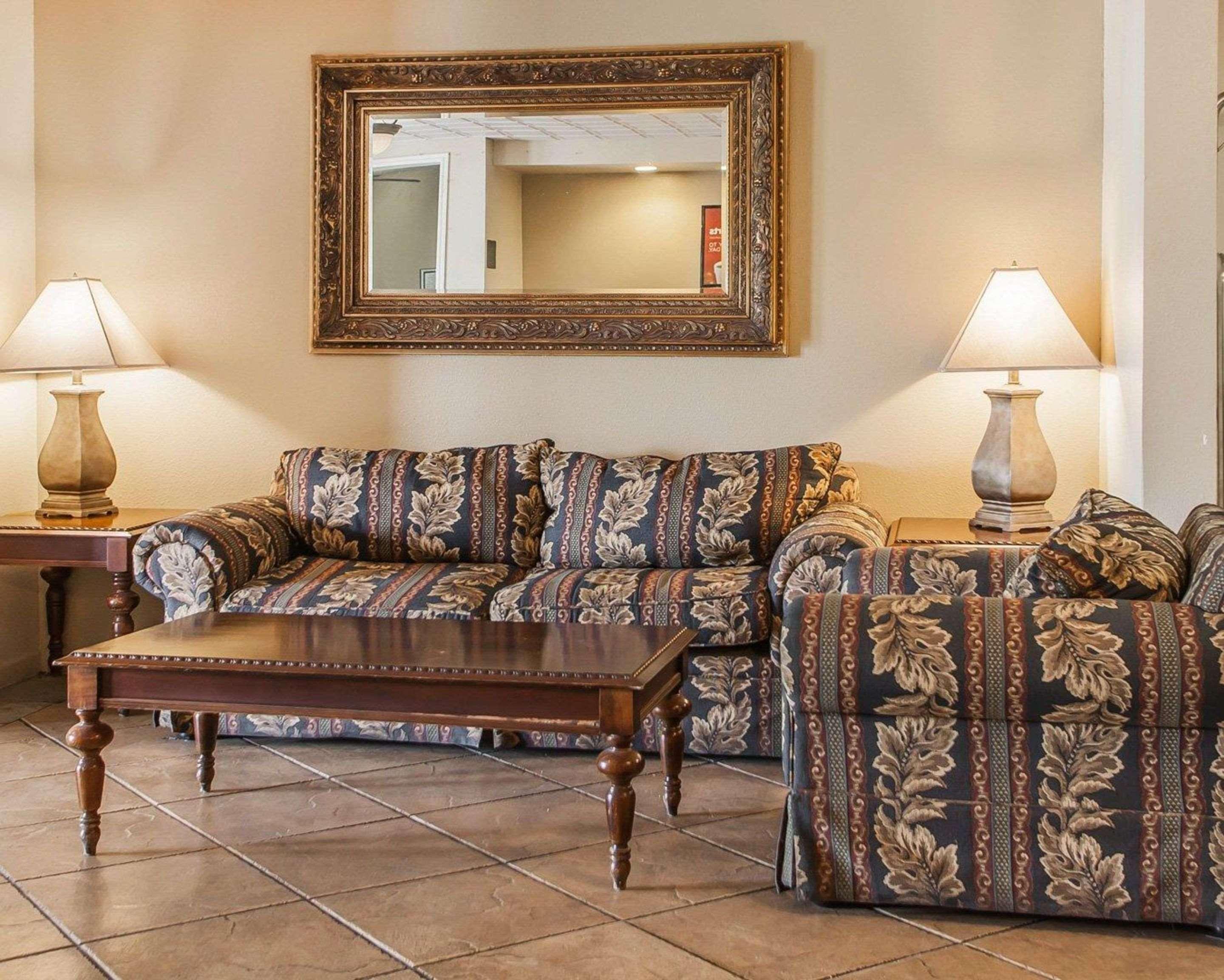 Econo Lodge Inn & Suites Granite City Buitenkant foto