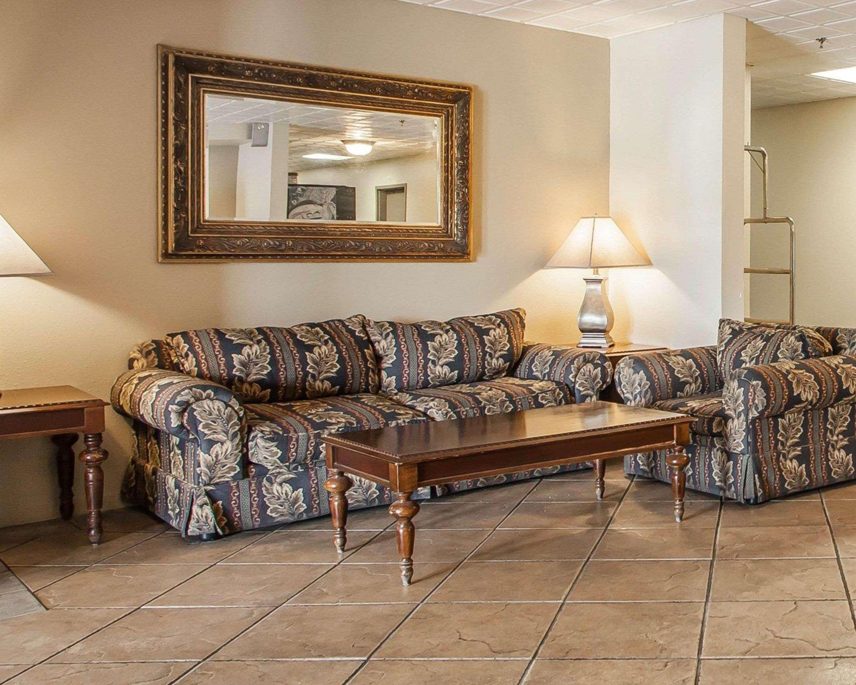 Econo Lodge Inn & Suites Granite City Buitenkant foto