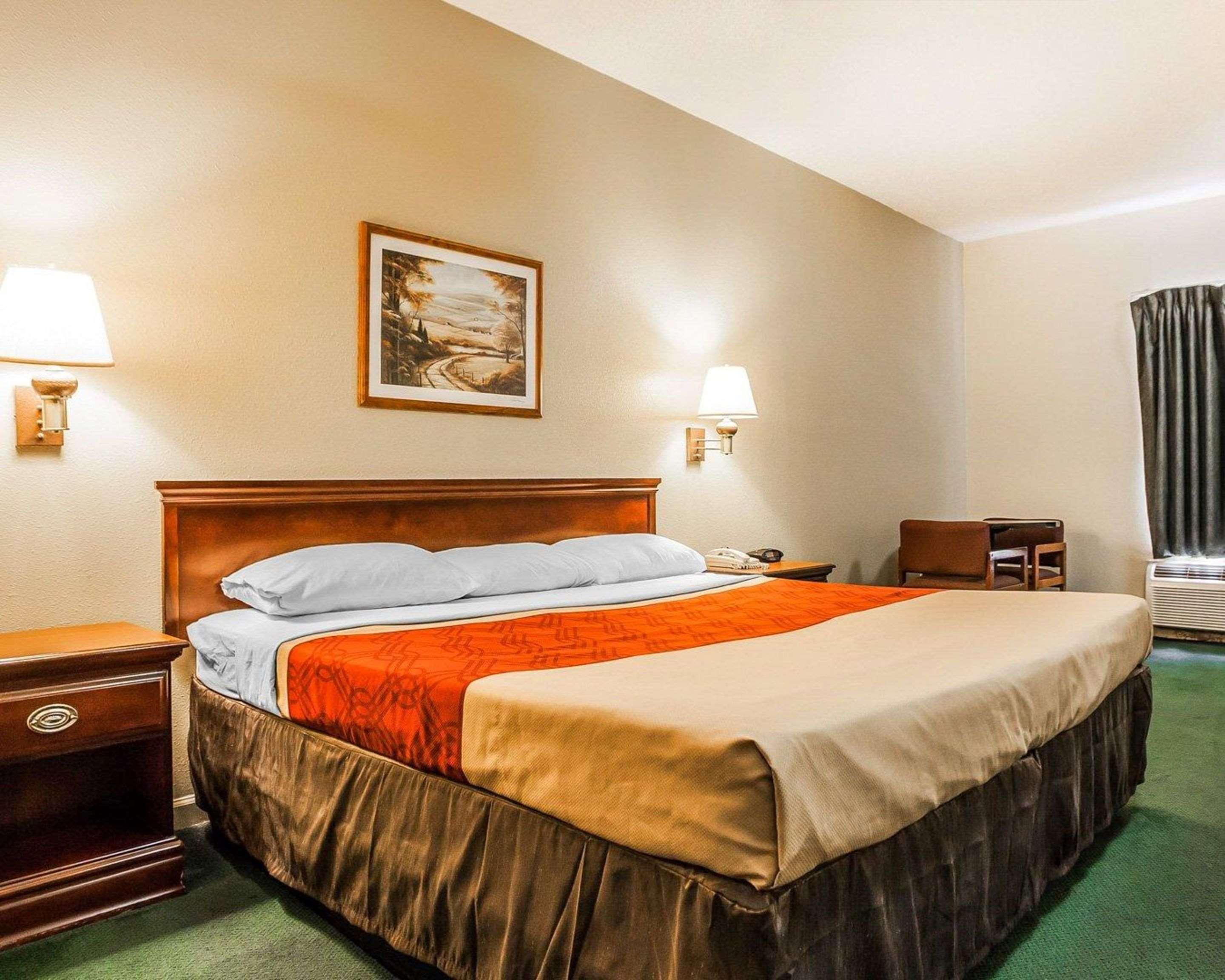 Econo Lodge Inn & Suites Granite City Buitenkant foto